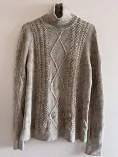 abyts ベージュ ケーブルニットセーター　佐藤健