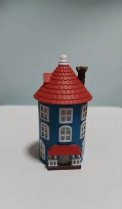 ムーミンガチャ　MOOMIN　ミニチュアランプ（ムーミンやしき）