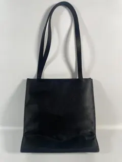 GUESS ゲス トートバッグ ブラック ロゴ総柄 レディース