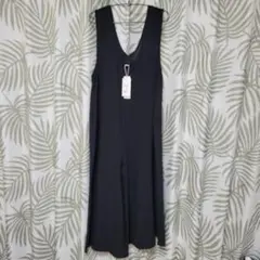 新品！ブラックサロペット Vネック