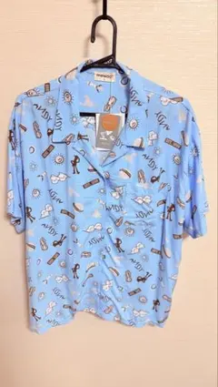 トイストーリー 新品未使用　タグ付き　mewoo　総柄シャツ　LL　半袖