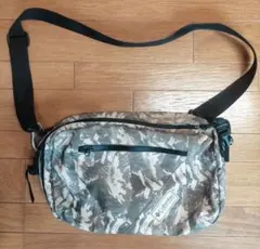 Columbia ショルダーバッグ カモフラ柄