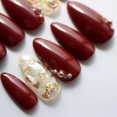 サイズオーダー可　スキニーオーバル　ネイルチップ　ボルドー薬指シェル金箔