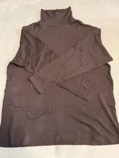 GUメンズ　タートルネック XLサイズ　ブラウン