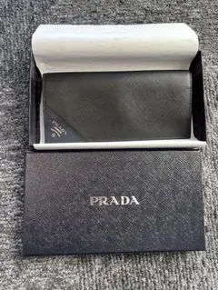 【新品未使用】PRADA ブラックレザー 長財布