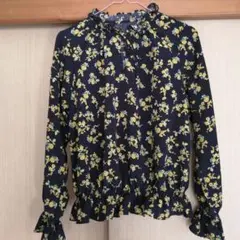花柄リボン付き長袖ブラウス　M