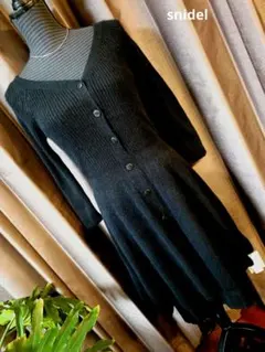 新品タグ付☆スナイデル☆9分袖アンゴラ混VネックリブニットワンピースF黒