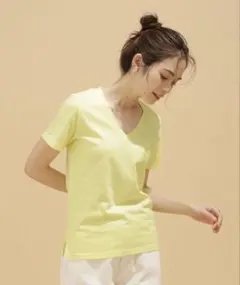 ナノユニバース　Vネック 半袖Tシャツ