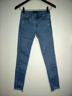 ユニクロ ウルトラストレッチ ライトブルースキニーデニム ハイウエスト23インチ