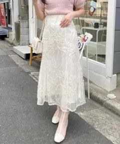 INGNI 花柄チュール刺繍マーメイドスカート