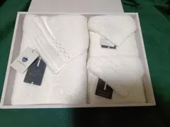 Item thumbnail for item a8de70ed-99f4-4caa-942d-352b470f7a38