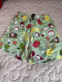 CHUMS フルーツ柄 ショートパンツ Sサイズのサムネイル