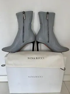 NINA RICCIショートブーツ グレー サイズ36イタリア製 箱付き 美品のサムネイル