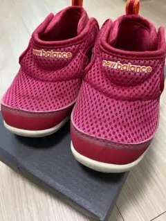 ニューバランス　サンダル　14cm