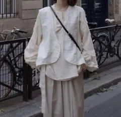 新品/定価12,000円】Eaphi EMBROIDERY CORD VEST - メルカリ