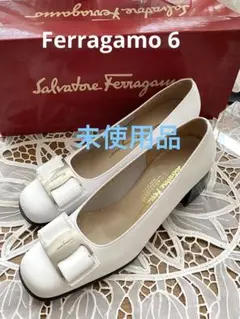 【 新品未使用 】Ferragamo 6C 23cm相当のサムネイル
