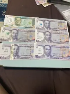 フィリピンペソ 旧貨幣1000P 8枚コレクション用に - メルカリ