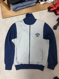 adidasトラックジャケット　5号