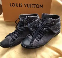 ルイヴィトンハイカット スニーカー