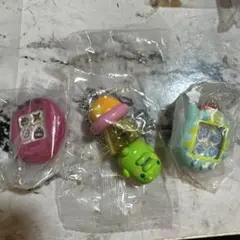 たまごっち シャカシャカチャーム、UFOスイング くちぱっち ござるっち