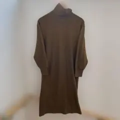 UNIQLO タートルネックニット S オリーブグリーン