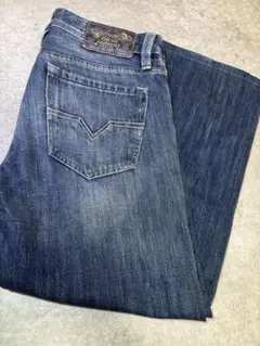 DIESEL Larkee レギュラーストレートジーンズのサムネイル