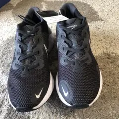 NIKE RENEW RUN 28センチ ブラック スニーカーのサムネイル