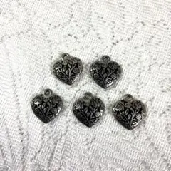 ハンドメイド ハート チャーム 5点セット 未使用