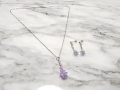 No.222 スワロフスキーのネックレスとピアス セット品 薄紫*