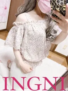 4907.INGNI 小花柄 オフショルダー チュニック ブラウス