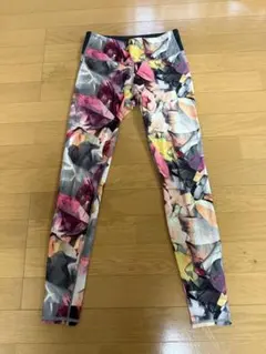 H&M スポーツ マルチカラースパッツ S ヨガ　ピラティス