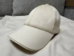 Louis Vuitton ホワイトキャップのサムネイル