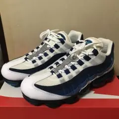 Item thumbnail for item 71791272-1411-4327-9a0b-680d147f8c2b