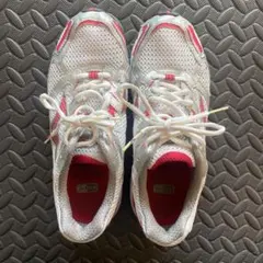 ミズノシューズ　23.5cm 赤