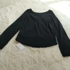 アース　新品タグ付き✨️2wayネックリブプルオーバー　長袖トップス　ブラックS