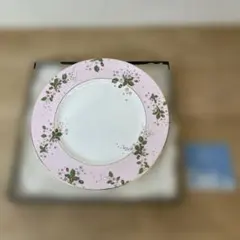 新品ウェッジウッド　ワイルドストロベリーブルーム　プレート　1枚　直径約27ｃｍ