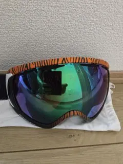 OAKLEY ゴーグル ミラーレンズ 赤黒 - メルカリ