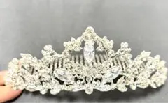 【成約済】ティアラ 花と葉のモチーフ