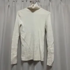 タートルネックニット