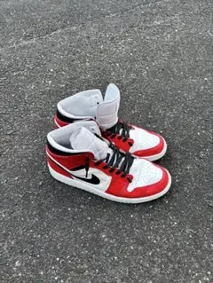 Nike Air Jordan 1 ハイカット 赤白黒シカゴ似