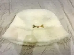 화이트 퍼 ✴︎ 버킷 모자