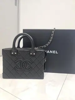 CHANEL キャビアスキンミニボストンバック新品金具人気のシルバー 