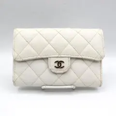 美品　シャネル　キャビアスキン　マトラッセ　折り財布　ホワイト