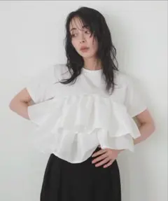 【タグ付き】シャイニーフリルTシャツ　LIANのサムネイル