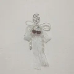 SHEIN リボンチェリーフリルキーホルダーのサムネイル