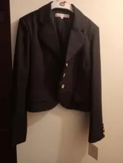 黒いスーツジャケットとフレアスカートセット（タグ付き）150