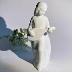 アウガルテン(AUGARTEN)白磁のフィギュリン「花売り娘」 アウガルテン(AUGARTEN)白磁のフィギュリン「花売り娘」 - メルカリ