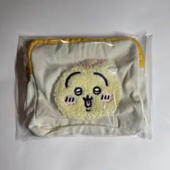 ちいかわ　もこもこポーチ　うさぎ