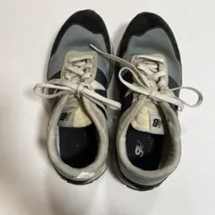 New Balance 237スニーカー グレー/ネイビー/ブラック