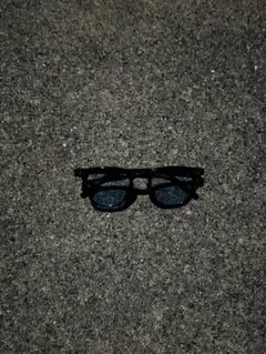 ブラックサングラス ブルーレンズ クラシック